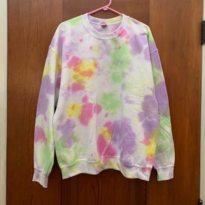 Custom tie-dye crew neck